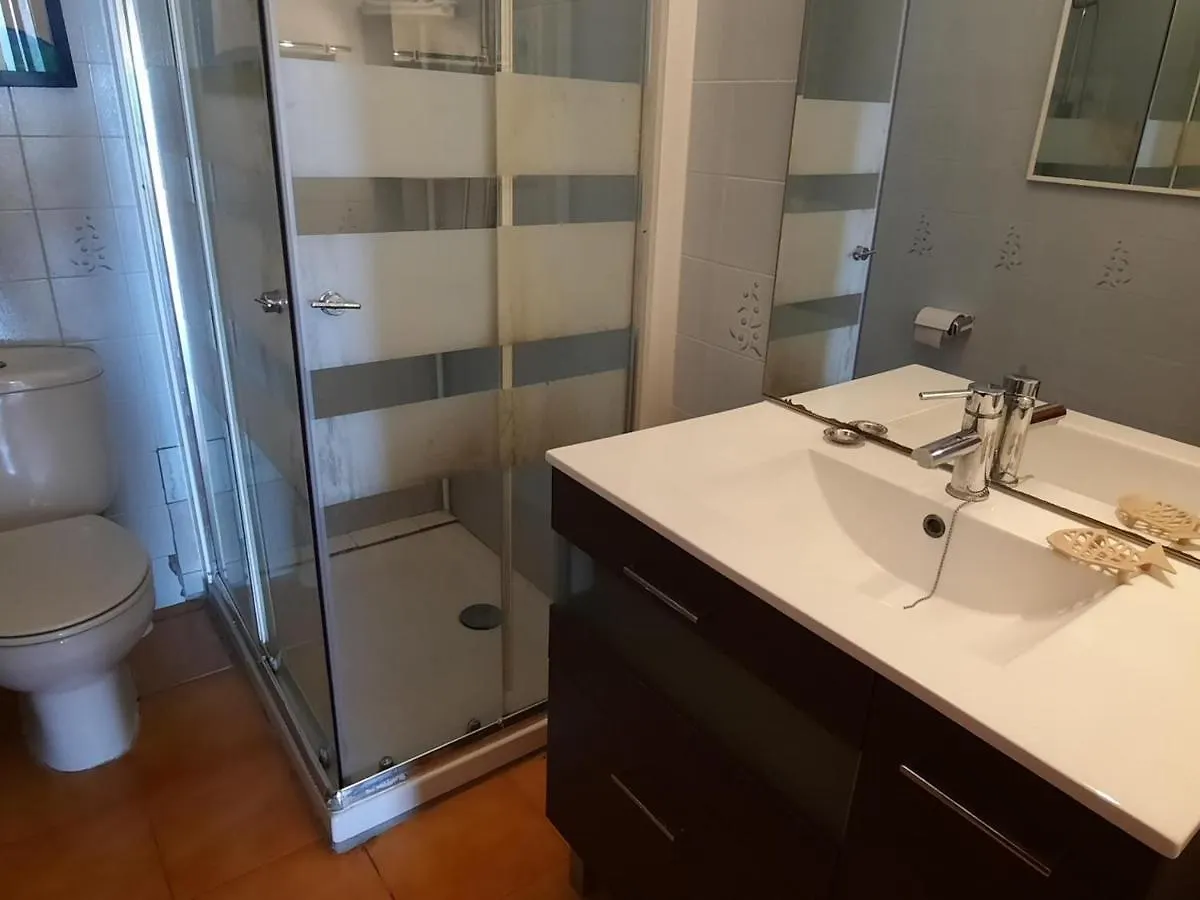 Apartament Amplio Apartamento En Llanca Con Vista Al Mar, Terraza, Aparcamiento Y Animales Permitidos - Es-170-6