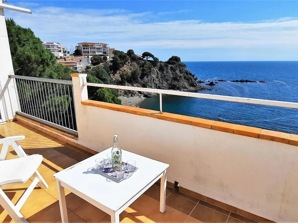Apartment Amplio Apartamento En Llanca Con Vista Al Mar, Terraza, Aparcamiento Y Animales Permitidos - Es-170-6