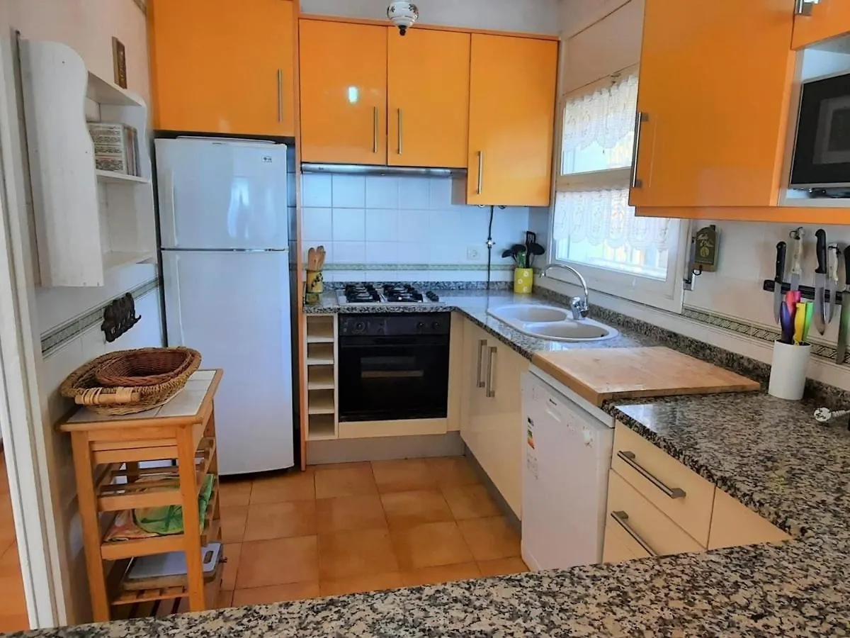 Amplio Apartamento En Llanca Con Vista Al Mar, Terraza, Aparcamiento Y Animales Permitidos - Es-170-6 0*,  Spain