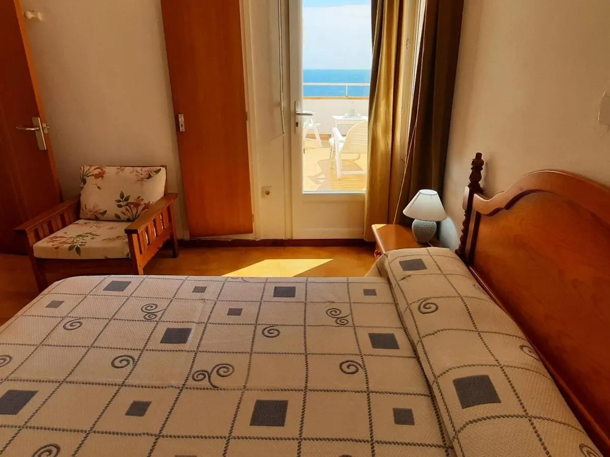 Amplio Apartamento En Llanca Con Vista Al Mar, Terraza, Aparcamiento Y Animales Permitidos - Es-170-6 Spain