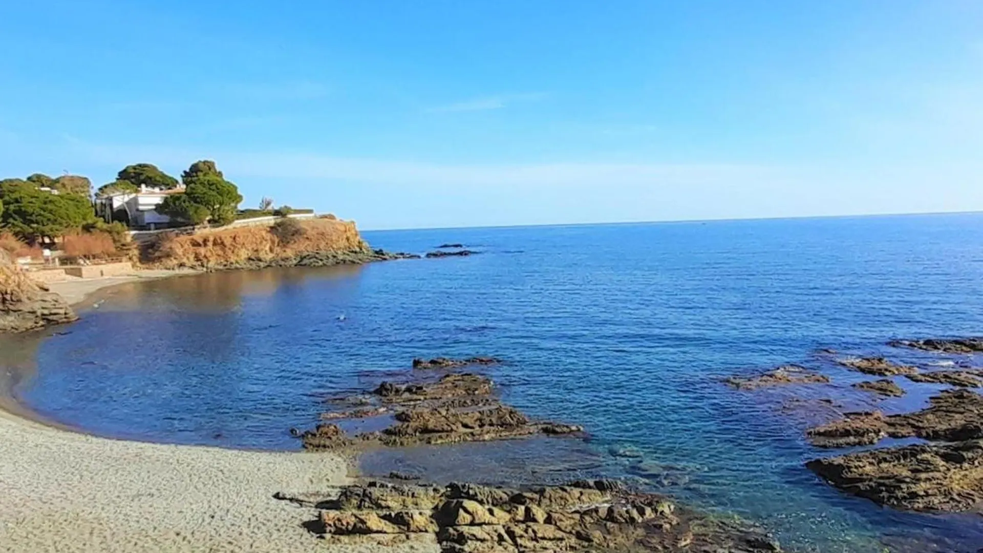 Amplio Apartamento En Llanca Con Vista Al Mar, Terraza, Aparcamiento Y Animales Permitidos - Es-170-6